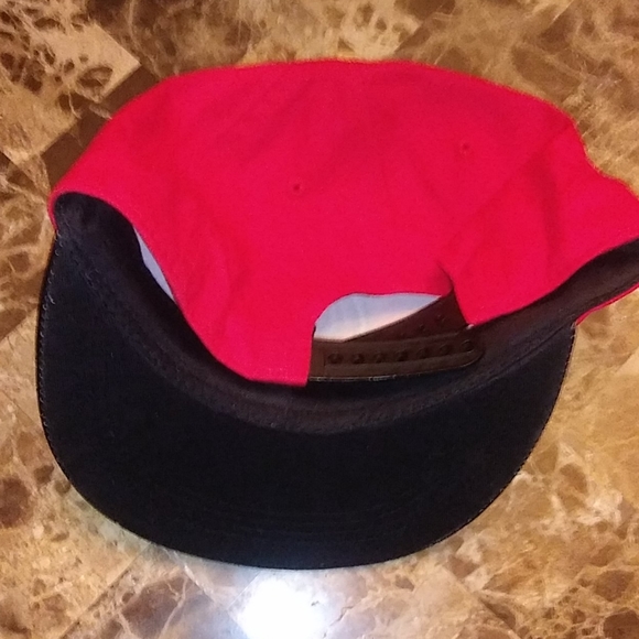 Hat💯 - Picture 3 of 4